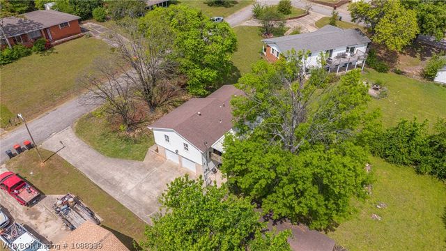812 N 8th Street, Van Buren, AR 72956