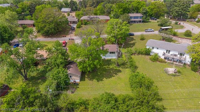 812 N 8th Street, Van Buren, AR 72956