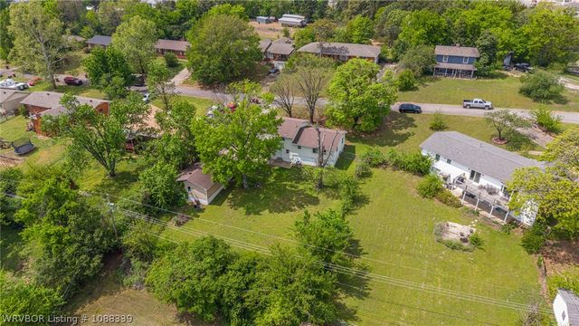 812 N 8th Street, Van Buren, AR 72956