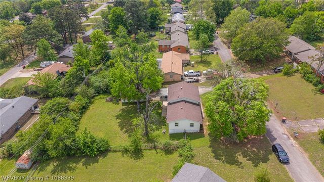 812 N 8th Street, Van Buren, AR 72956