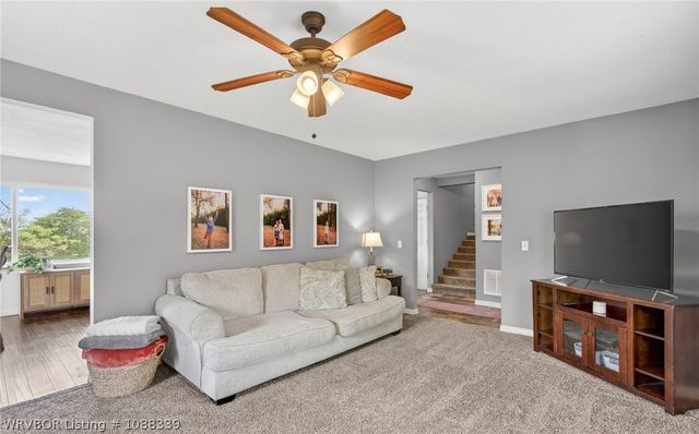 812 N 8th Street, Van Buren, AR 72956