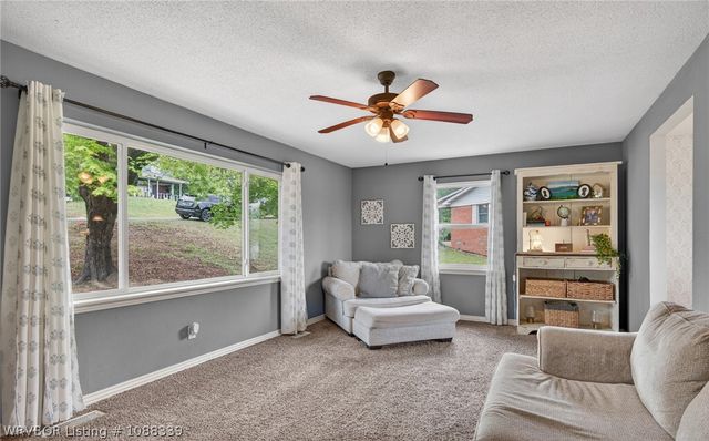 812 N 8th Street, Van Buren, AR 72956