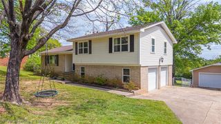 812 N 8th Street, Van Buren, AR 72956