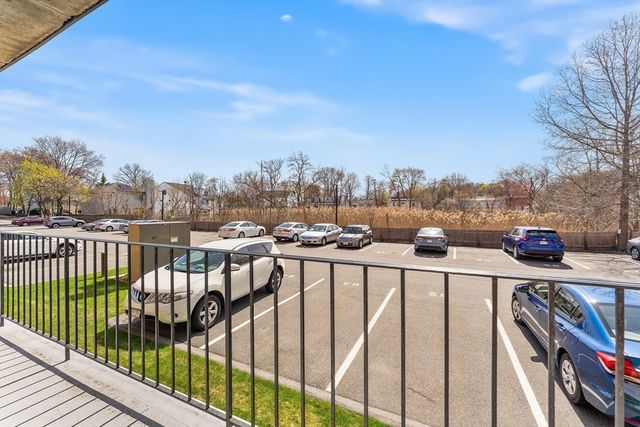 45 Loomis St 108, Malden, MA 02148