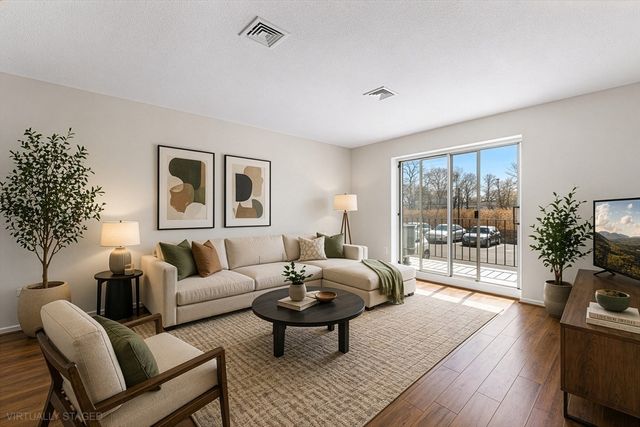 45 Loomis St 108, Malden, MA 02148