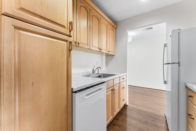 45 Loomis St 108, Malden, MA 02148