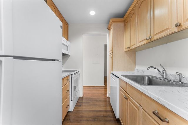 45 Loomis St 108, Malden, MA 02148