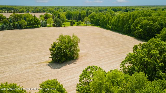 5775 Zimmer Road, Williamston, MI 48895