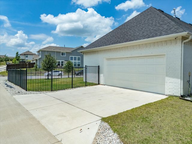14177 Walsh Avenue, Fort Worth, TX 76008