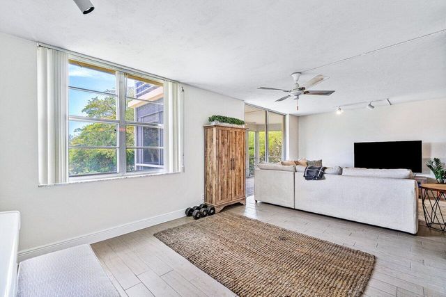 6000 NW 2nd Avenue 338, Boca Raton, FL 33487