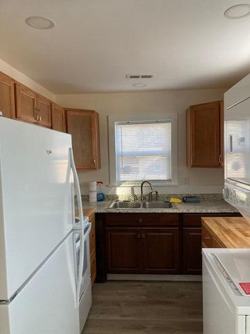 3176 Accabee Road B, North Charleston, SC 29405