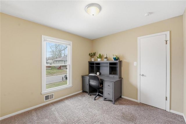 7620 E 100th Street, Kansas City, MO 64134