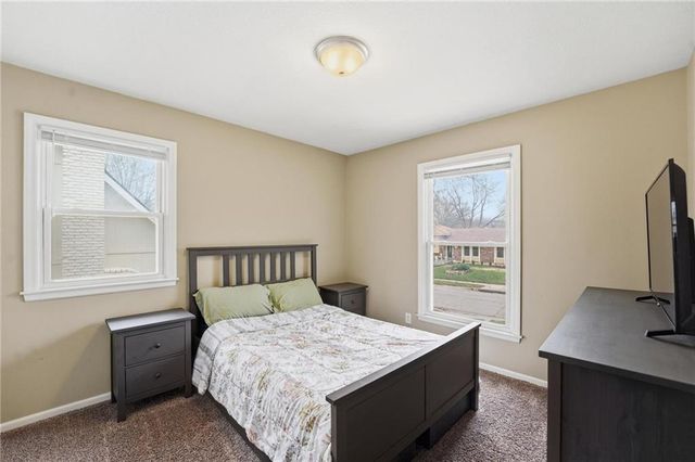 7620 E 100th Street, Kansas City, MO 64134