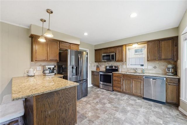 7620 E 100th Street, Kansas City, MO 64134