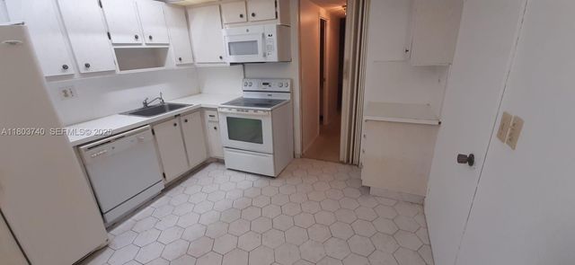 251 174th Street 1711, Sunny Isles Beach, FL 33160