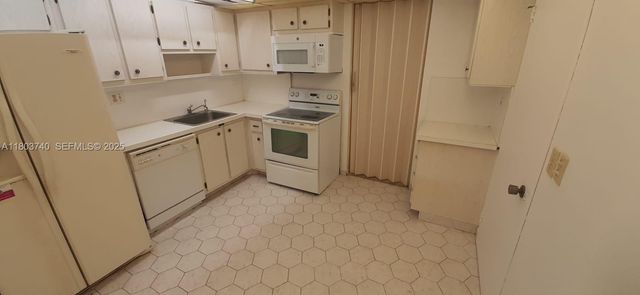 251 174th Street 1711, Sunny Isles Beach, FL 33160