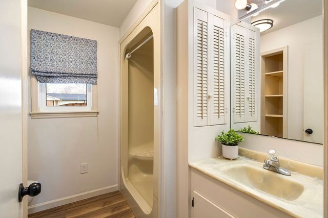 506 Oakwood Dr, Lawrenceburg, TN 38464