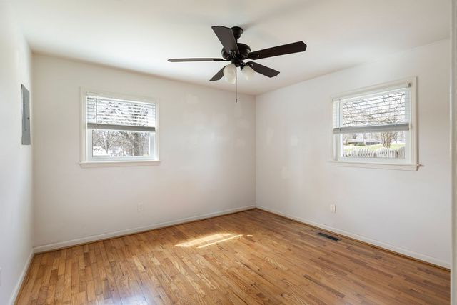 506 Oakwood Dr, Lawrenceburg, TN 38464