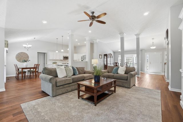 2130 Blankenbecker Drive, Florence, KY 41042