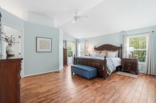 2130 Blankenbecker Drive, Florence, KY 41042