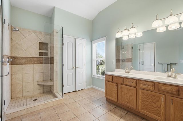 2130 Blankenbecker Drive, Florence, KY 41042