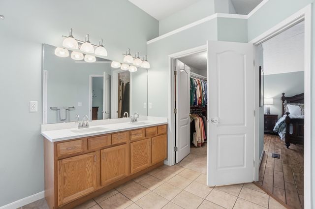 2130 Blankenbecker Drive, Florence, KY 41042