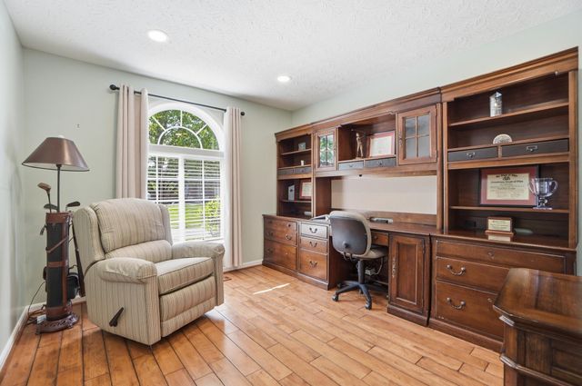 2130 Blankenbecker Drive, Florence, KY 41042