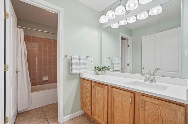 2130 Blankenbecker Drive, Florence, KY 41042