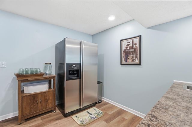 2130 Blankenbecker Drive, Florence, KY 41042