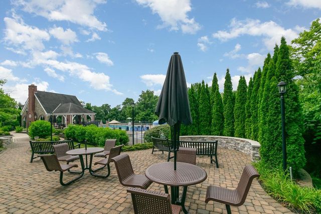 2130 Blankenbecker Drive, Florence, KY 41042