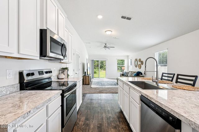 2870 BUCK CREEK Place, Green Cove Springs, FL 32043