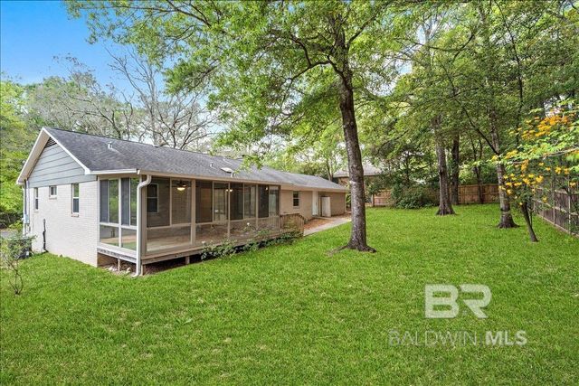 9 Pope Court, Fairhope, AL 36532