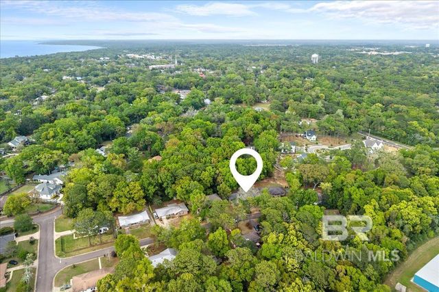 9 Pope Court, Fairhope, AL 36532