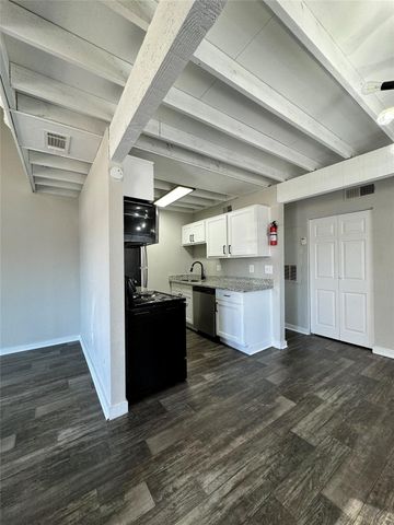 5110 Azalea Trace Drive 1703, Houston, TX 77066