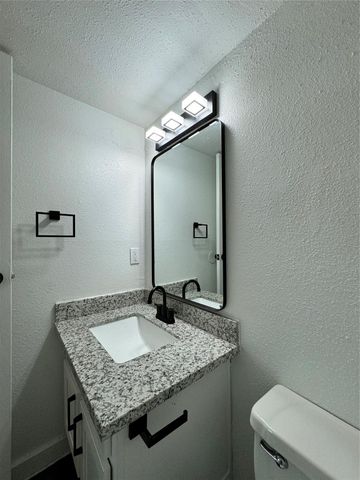 5110 Azalea Trace Drive 1703, Houston, TX 77066