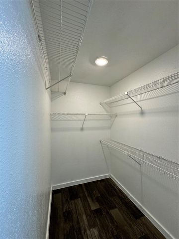 5110 Azalea Trace Drive 1703, Houston, TX 77066