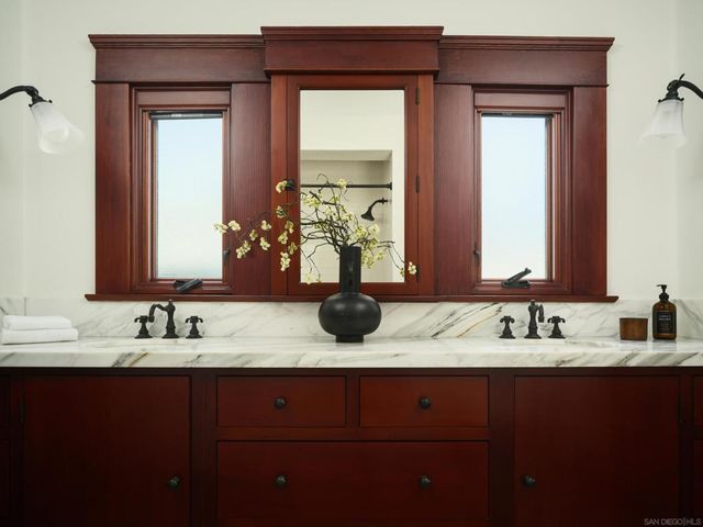 3552 Arnold, San Diego, CA 92104