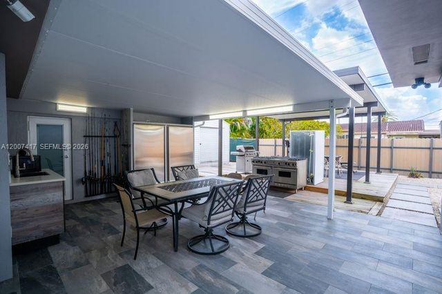 4210 W 6th Avenue, Hialeah, FL 33012