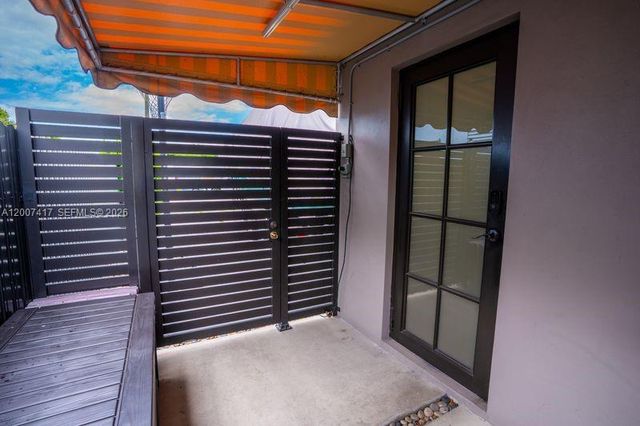 4210 W 6th Avenue, Hialeah, FL 33012