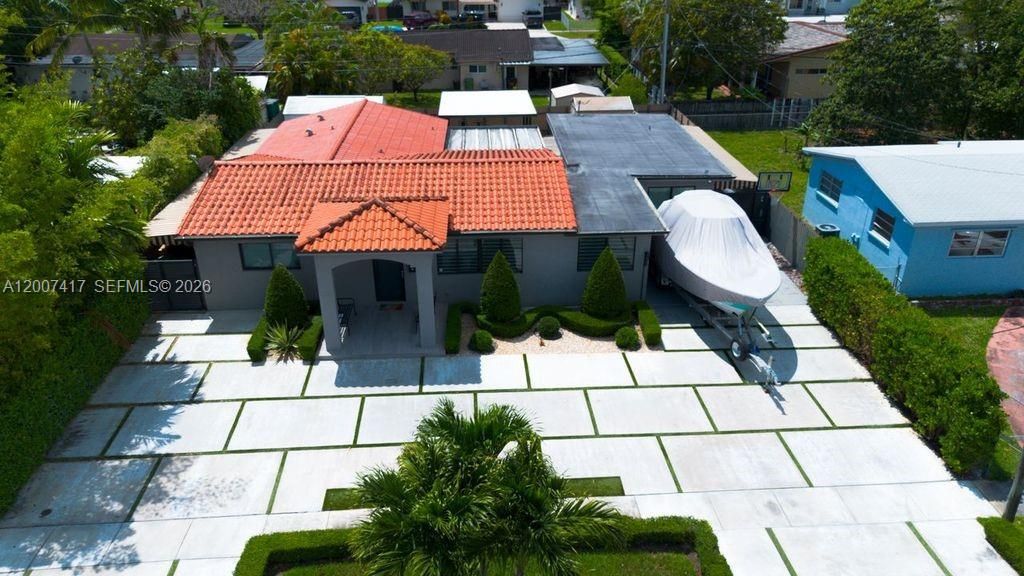 4210 W 6th Avenue, Hialeah, FL 33012