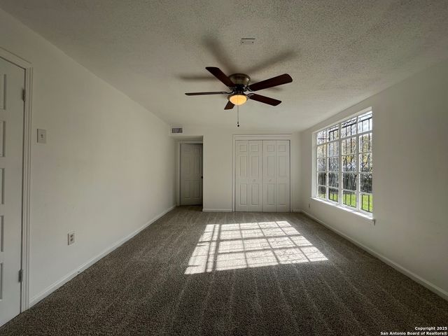 1134 W Thoraine, San Antonio, TX 78201