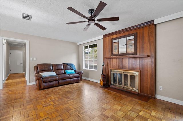 2002 NW 11TH ROAD, Gainesville, FL 32605