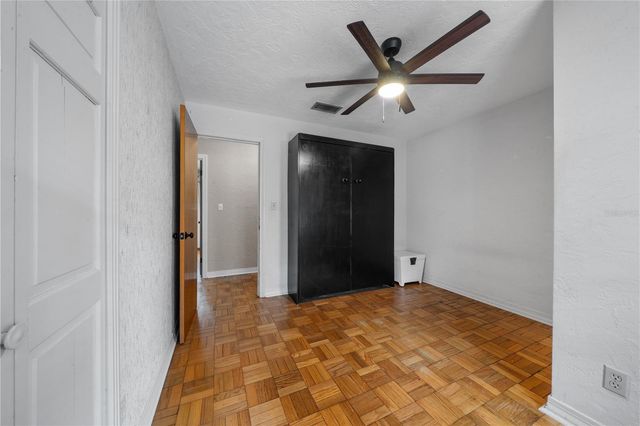 2002 NW 11TH ROAD, Gainesville, FL 32605