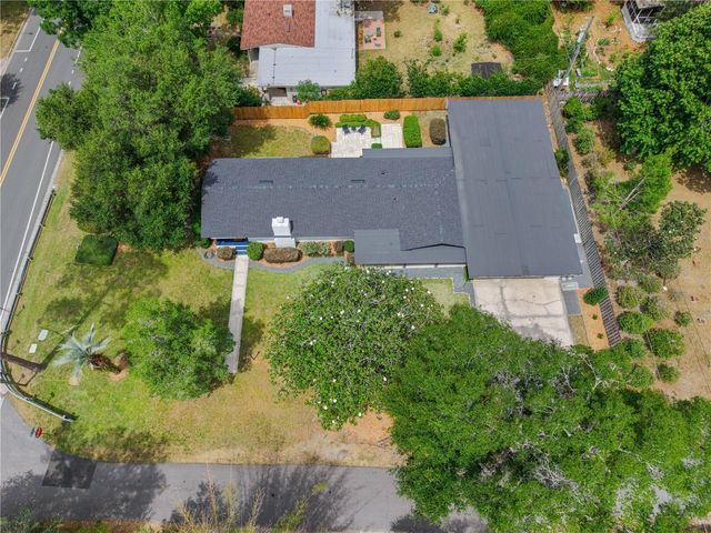 2002 NW 11TH ROAD, Gainesville, FL 32605