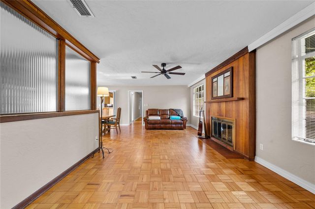 2002 NW 11TH ROAD, Gainesville, FL 32605
