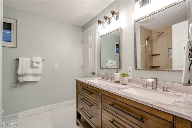 26910 sudbury, North Olmsted, OH 44070