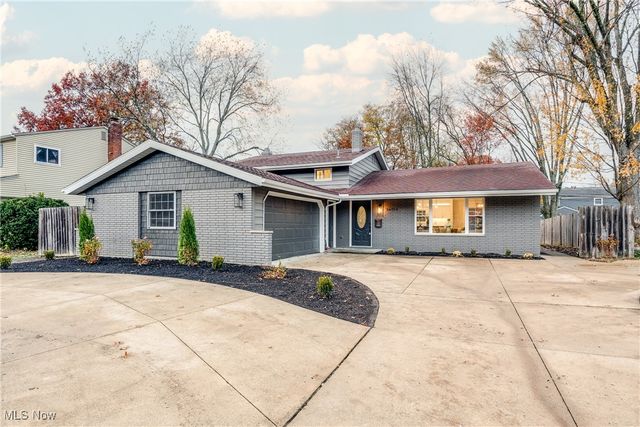 26910 sudbury, North Olmsted, OH 44070