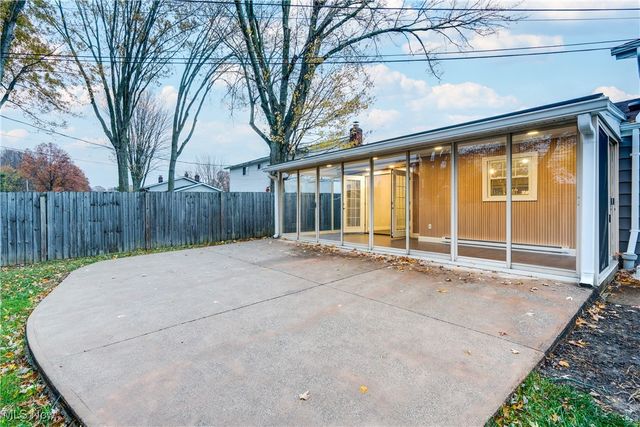 26910 sudbury, North Olmsted, OH 44070