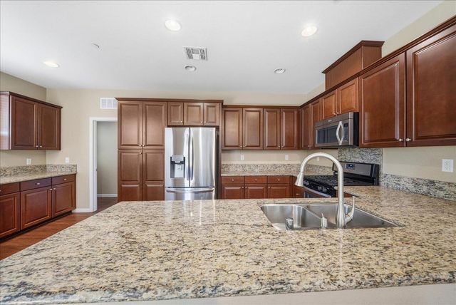 8130 Astaire Ln, Fair Oaks, CA 95628