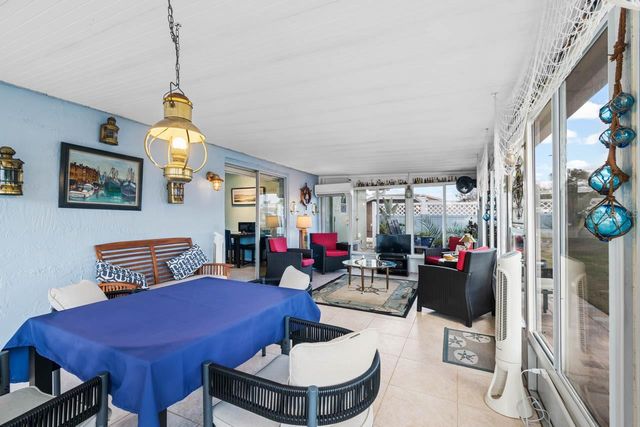 1728 COCO PALM CIRCLE, Sun City Center, FL 33573